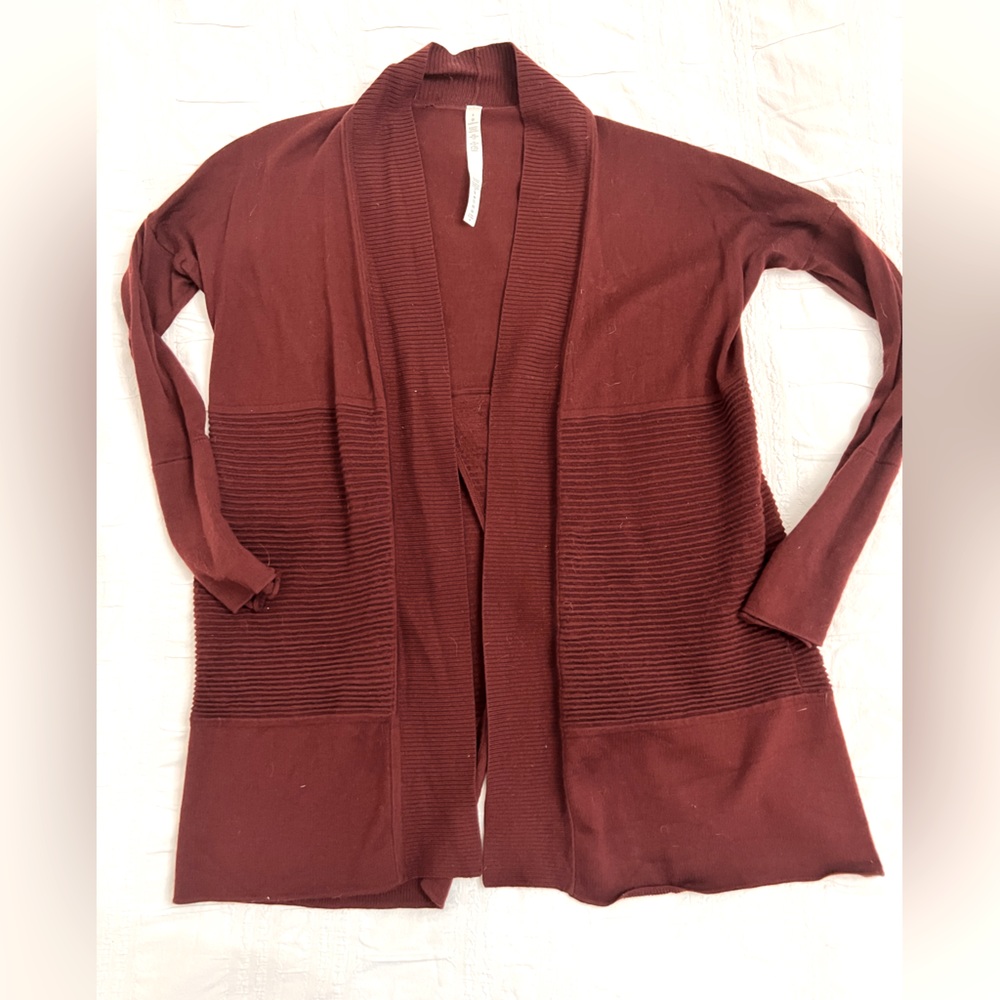 Long lululemon cardigan. Burgundy colour, size 6.  EUC.